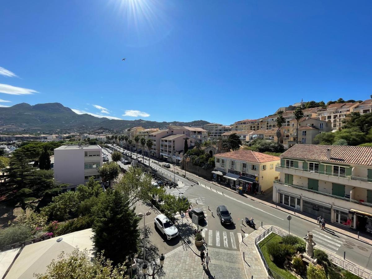 Calvi T2 Climatise, Wifi, Centre-Ville, A Proximite Plage, Commerces, Taxi & Gare, Vue Plage & Montagne Zewnętrze zdjęcie
